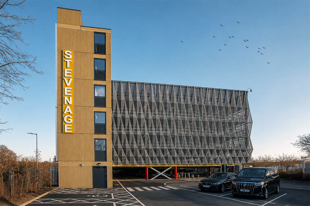 Stevenage to Luton Airport Taxi